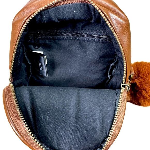 Wizarding World of Harry Potter / Universal Studios Hogwarts Mini Backpack - Picture 3 of 8